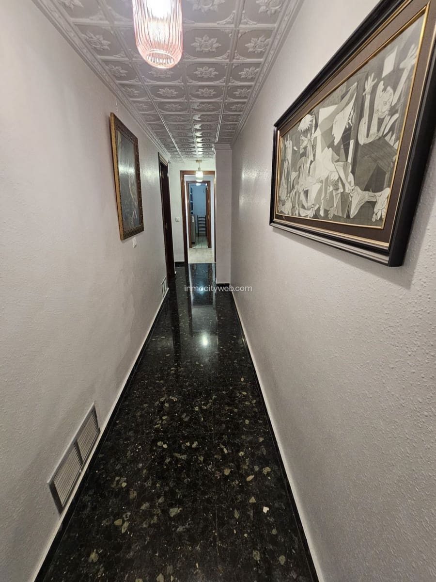 4 sovrum Lägenhet till salu i Sagunto / Sagunt med garage - 179 000 € (Ref: 9532129)