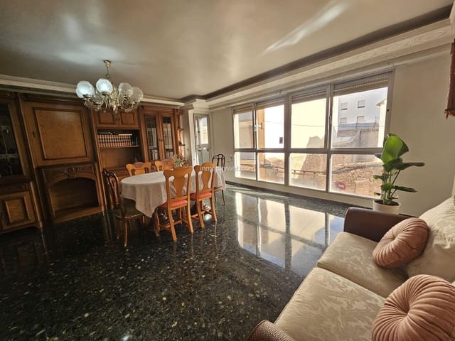 4 sovrum Lägenhet till salu i Sagunto / Sagunt med garage - 179 000 € (Ref: 9532129)