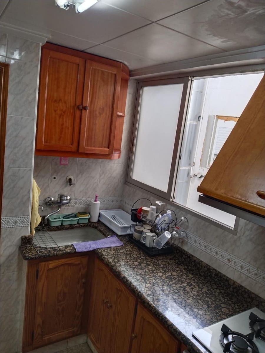 4 bedroom Flat for sale in Sueca - € 110,000 (Ref: 9532132)