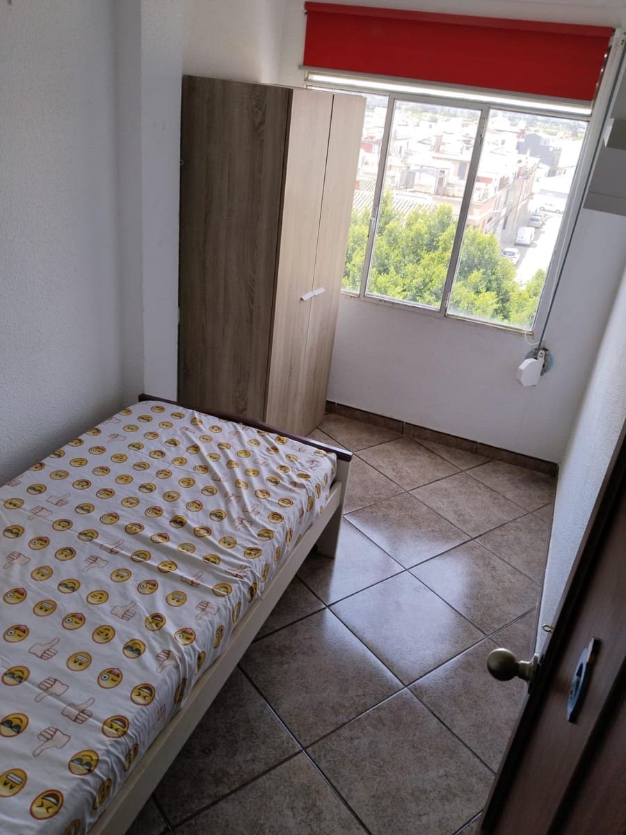 4 bedroom Flat for sale in Sueca - € 110,000 (Ref: 9532132)