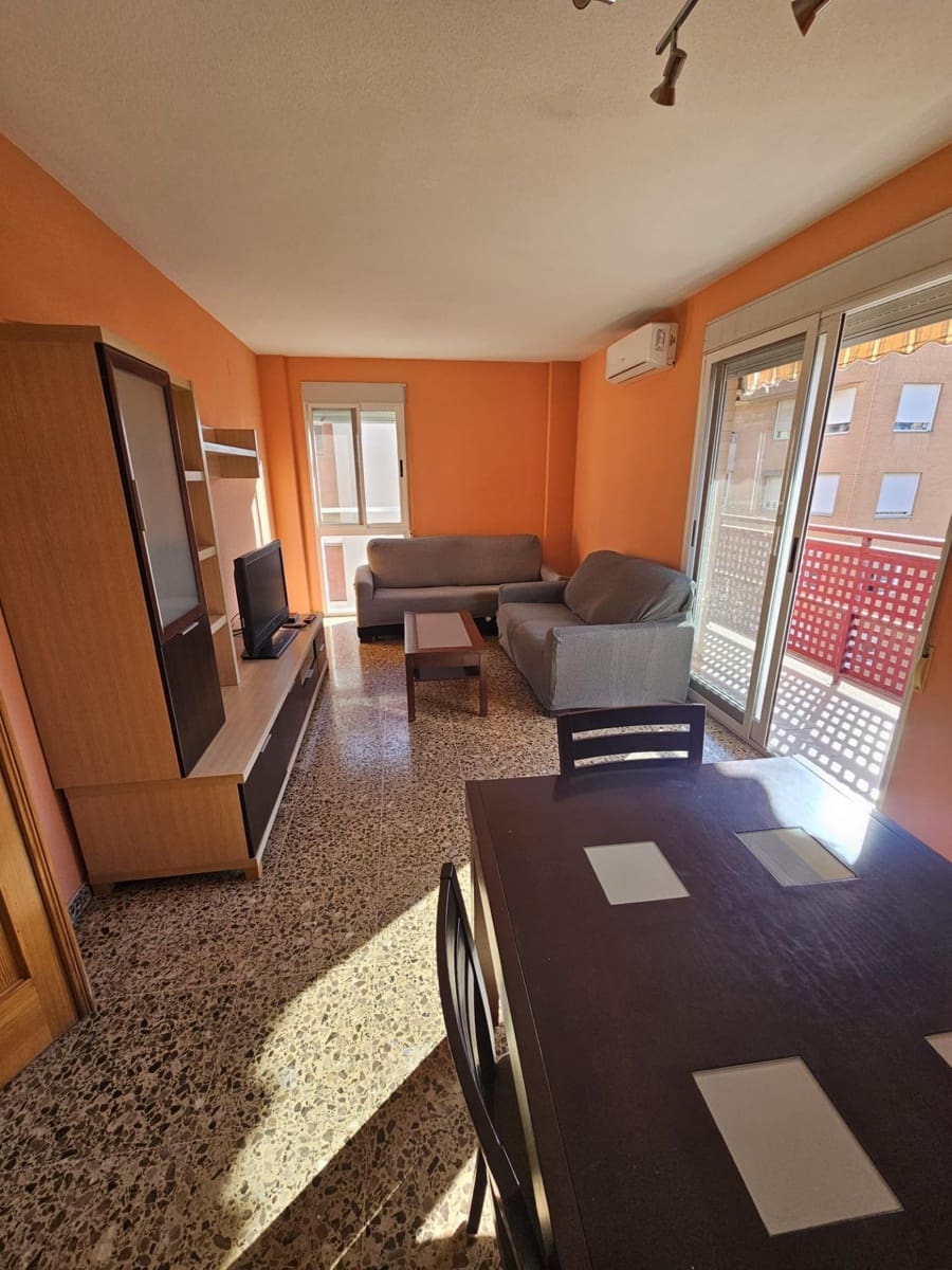 Piso de 3 habitaciones en València ciudad en alquiler con garaje - 1.300 € (Ref: 9532133)