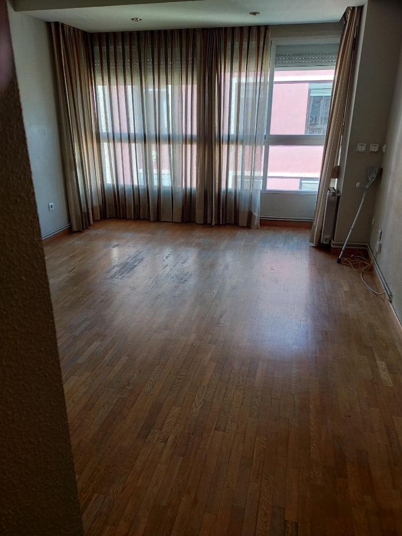 3 soverom Leilighet til leie i Valencia by - € 1 400 (Ref: 9532135)