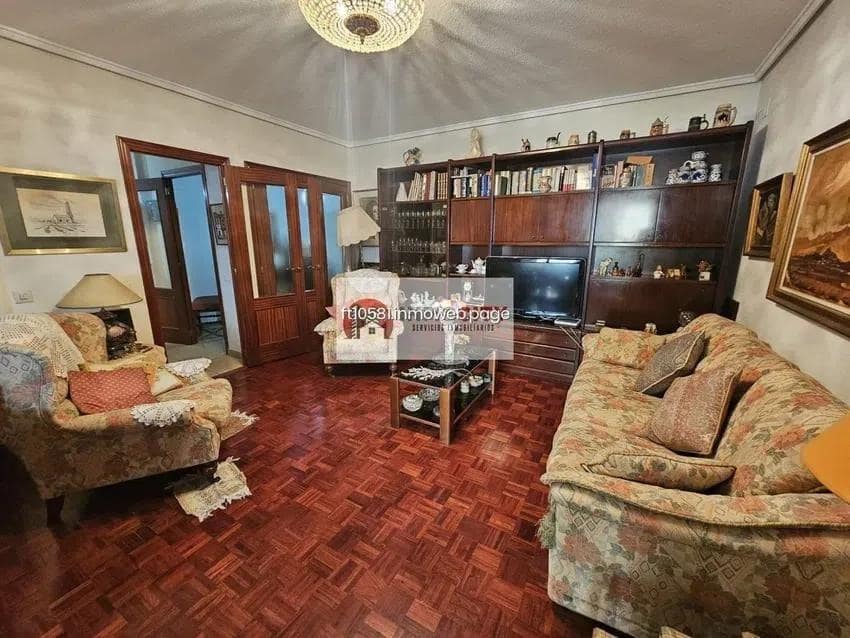 5 slaapkamer Flat te koop in Valencia stad met garage - € 466.000 (Ref: 9533750)