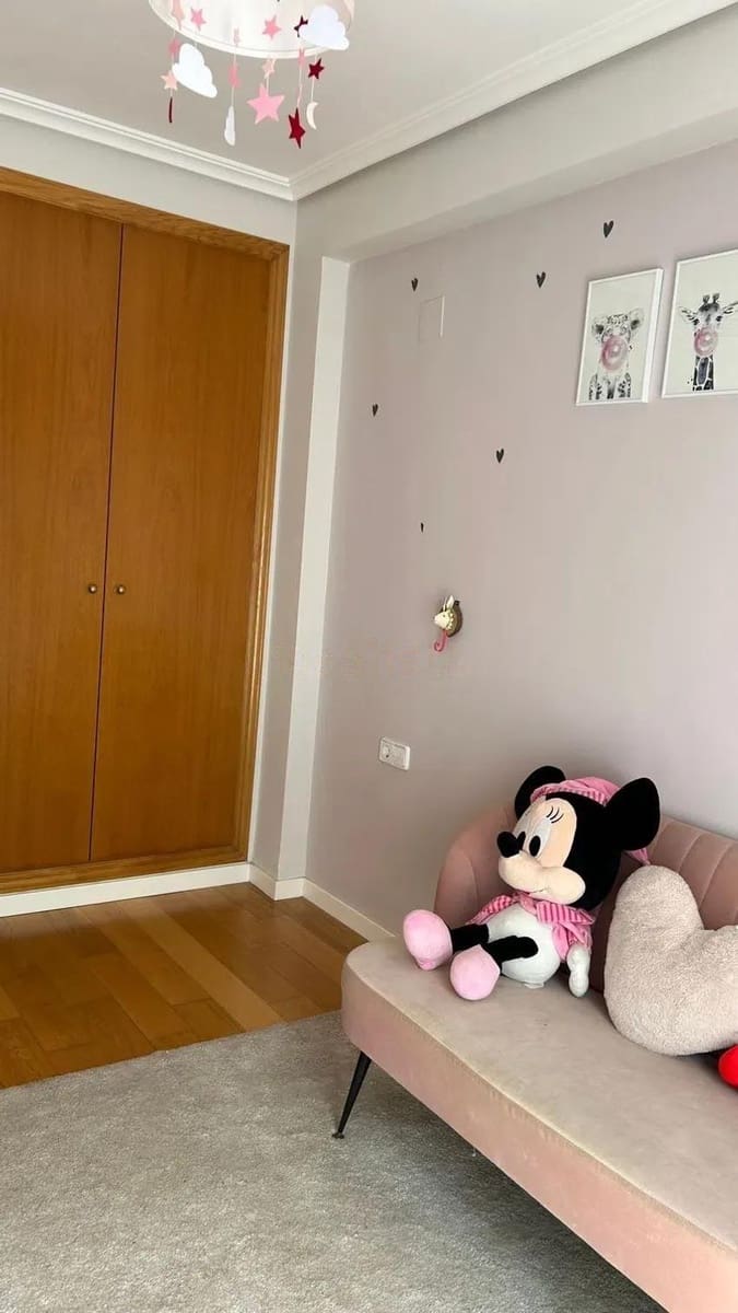 4 soverom Rekkehus til salgs i Chiva med svømmebasseng garasje - € 259 900 (Ref: 9541113)