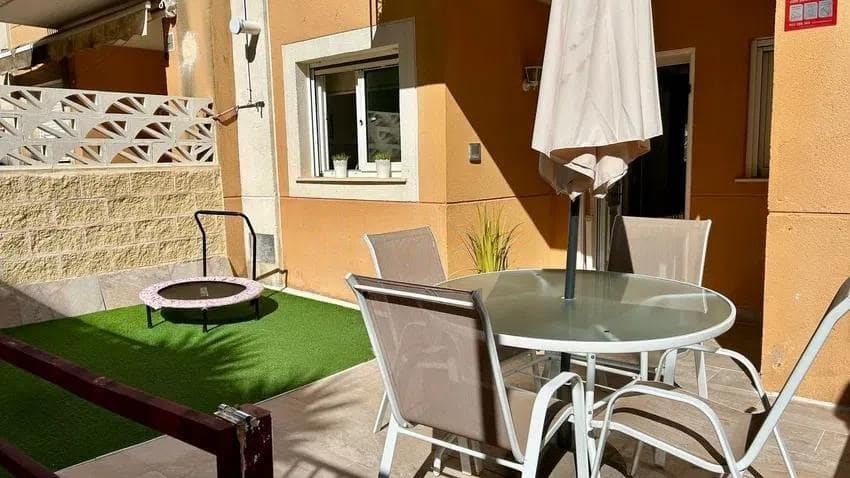 4 soverom Rekkehus til salgs i Chiva med svømmebasseng garasje - € 259 900 (Ref: 9541113)