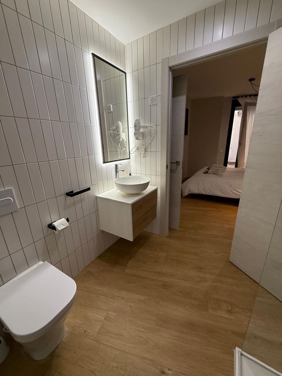 6 soverom Hotell til salgs i Valencia by - € 1 500 000 (Ref: 9543644)