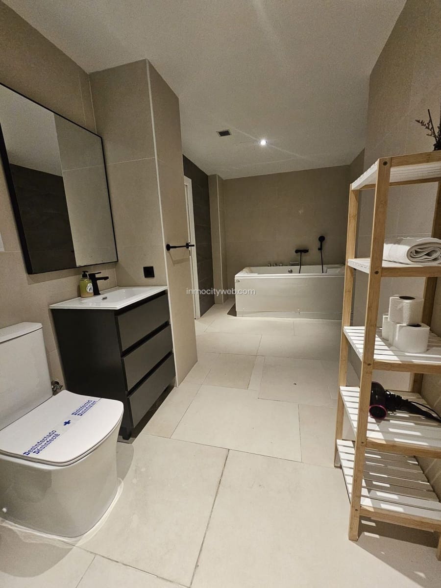 2 soveværelse Lejlighed til salg i Valencia by - € 299.000 (Ref: 9543645)