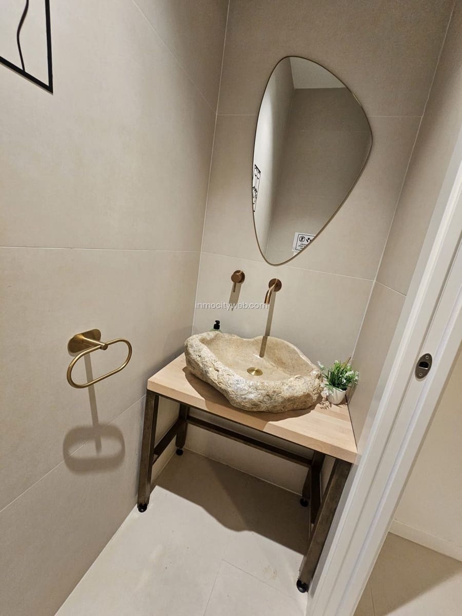 2 soveværelse Lejlighed til salg i Valencia by - € 299.000 (Ref: 9543645)