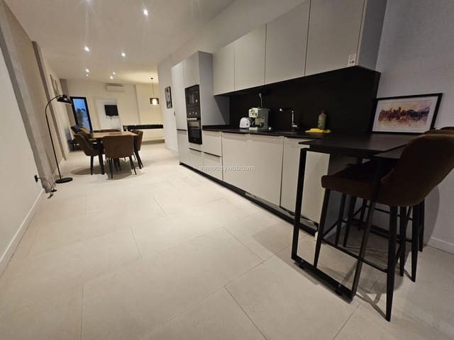 2 soveværelse Lejlighed til salg i Benicalap, Valencia by - € 299.000 (Ref: 9543645)