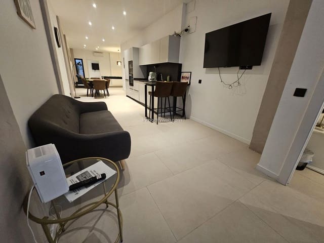 2 soveværelse Lejlighed til salg i Benicalap, Valencia by - € 299.000 (Ref: 9543645)