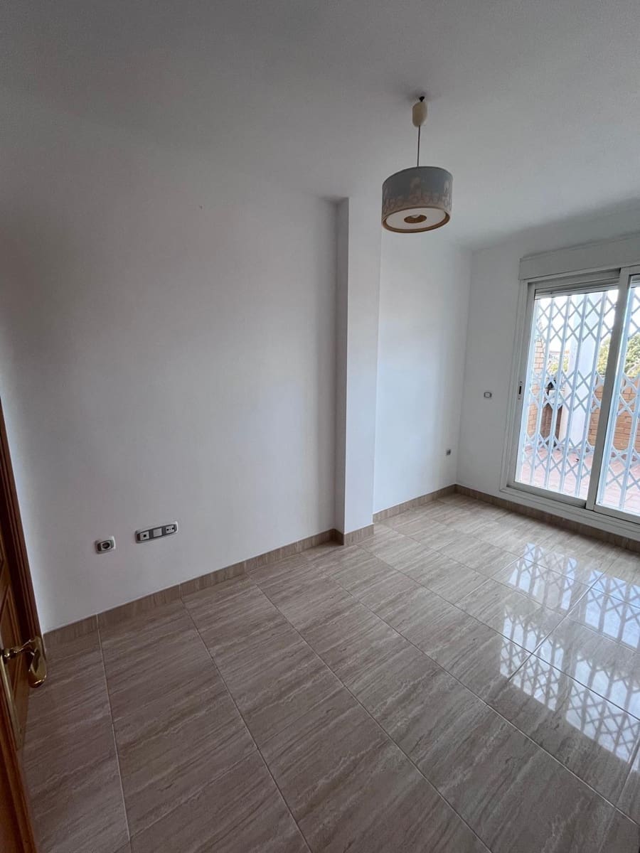 2 soveværelse Lejlighed til leje i Alfafar med garage - € 990 (Ref: 9568668)