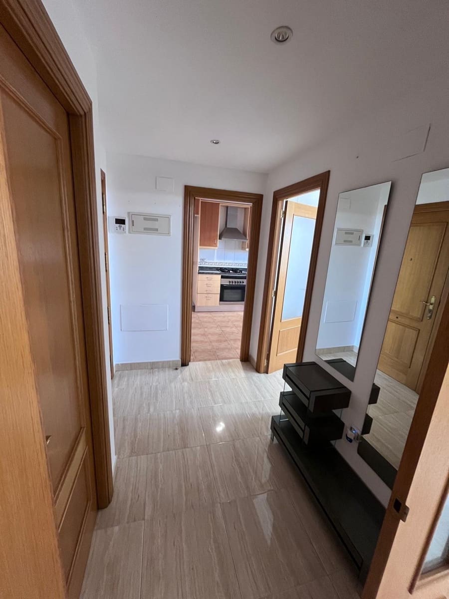 2 bedroom Flat for rent in Alfafar with garage - € 990 (Ref: 9568668)