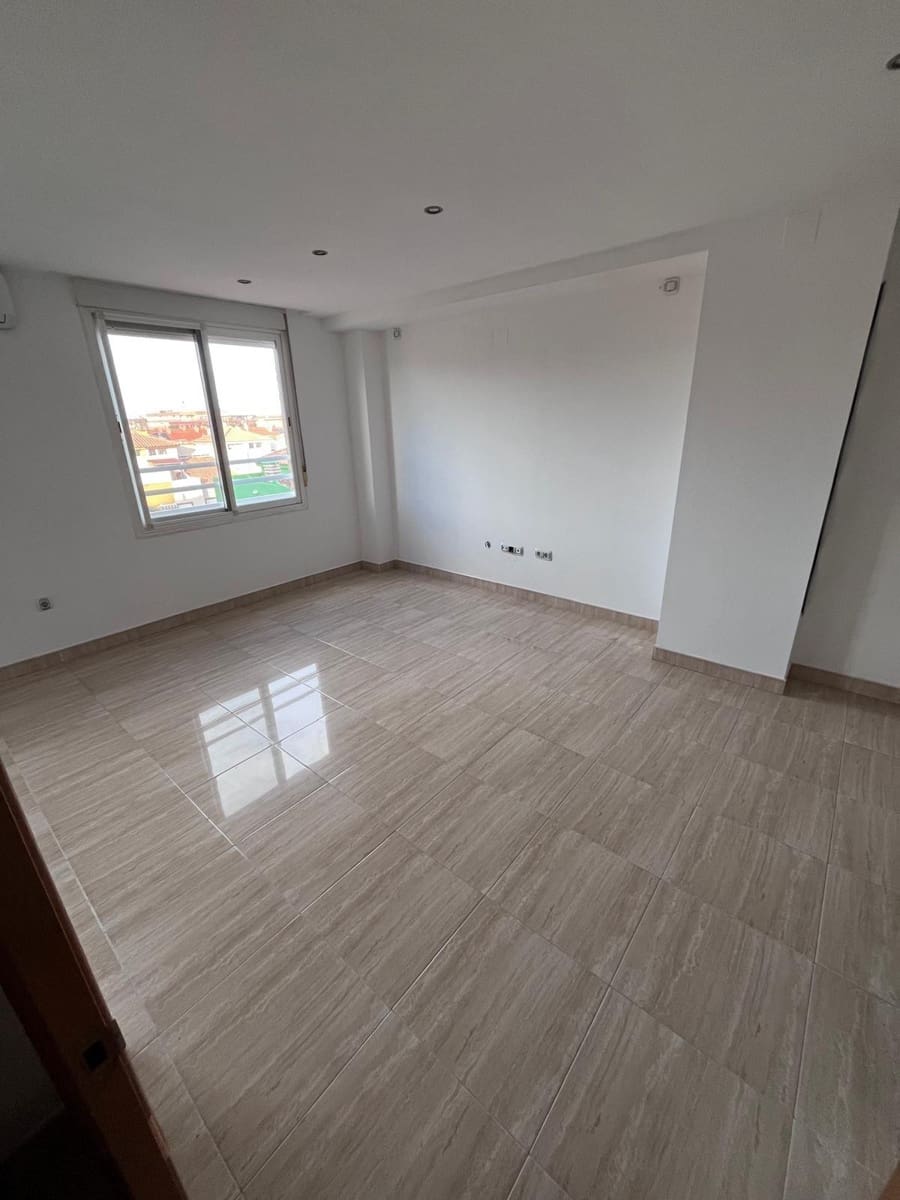 2 bedroom Flat for rent in Alfafar with garage - € 990 (Ref: 9568668)