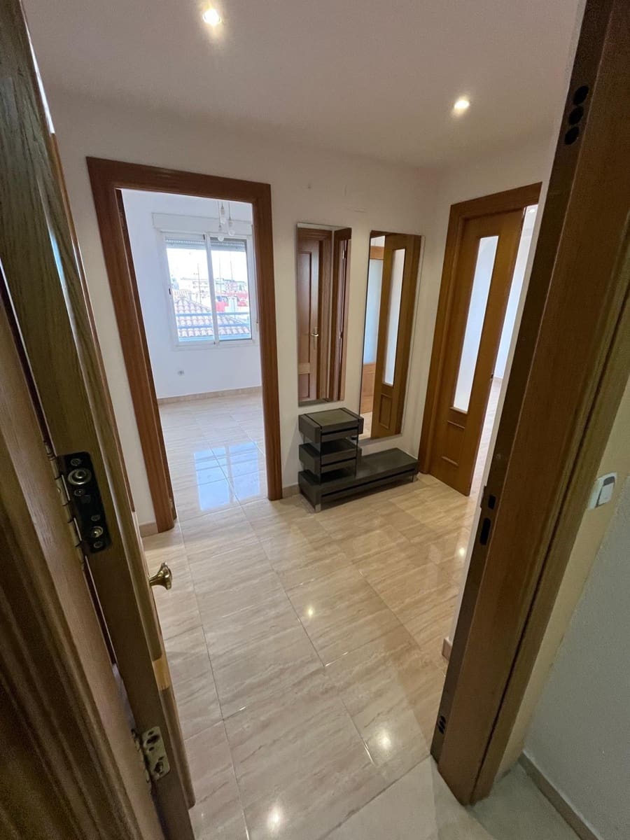 2 bedroom Flat for rent in Alfafar with garage - € 990 (Ref: 9568668)