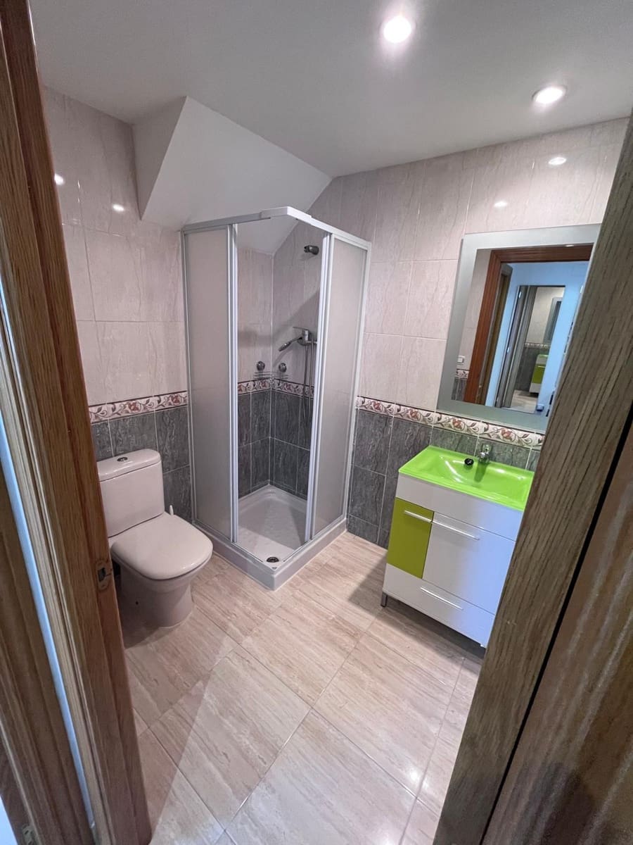 2 bedroom Flat for rent in Alfafar with garage - € 990 (Ref: 9568668)