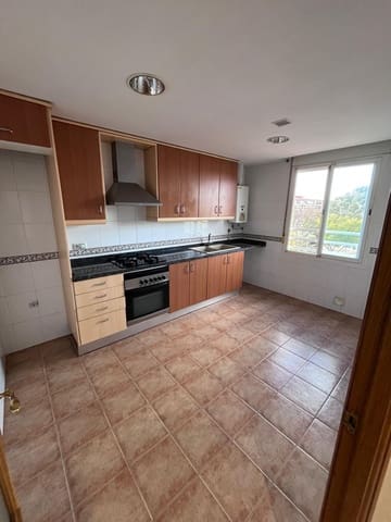 2 slaapkamer Flat te huur in Alfafar met garage - € 990 (Ref: 9568668)