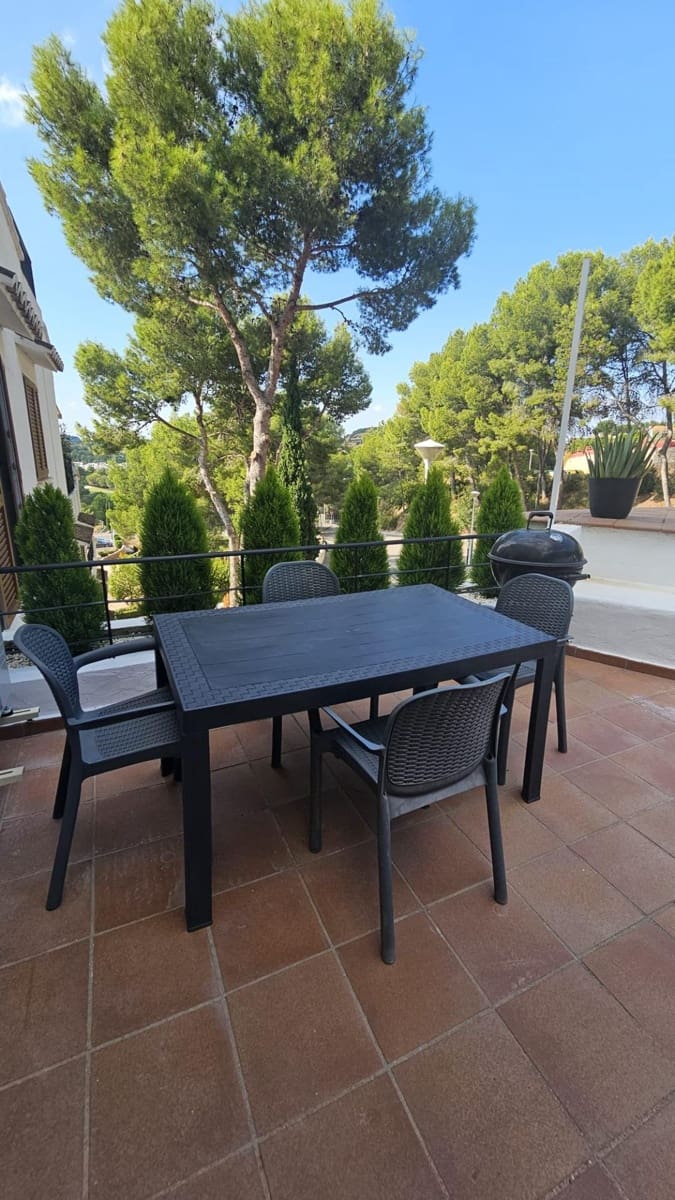 1 soverom Leilighet til leie i Chiva - € 1 250 (Ref: 9571187)