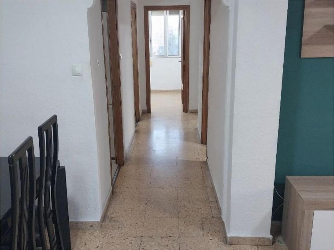 3 bedroom Flat for sale in Valencia city - € 255,000 (Ref: 9582961)