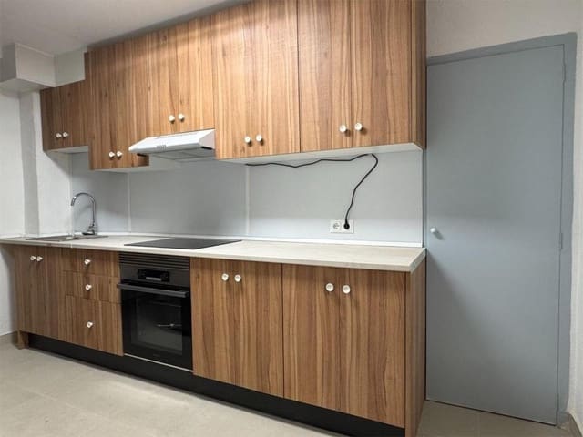 Piso de 4 habitaciones en Alfafar en alquiler - 1.300 € (Ref: 9599560)