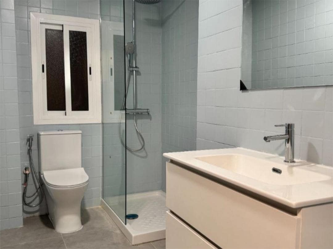 4 bedroom Flat for rent in Alfafar - € 1,300 (Ref: 9599560)