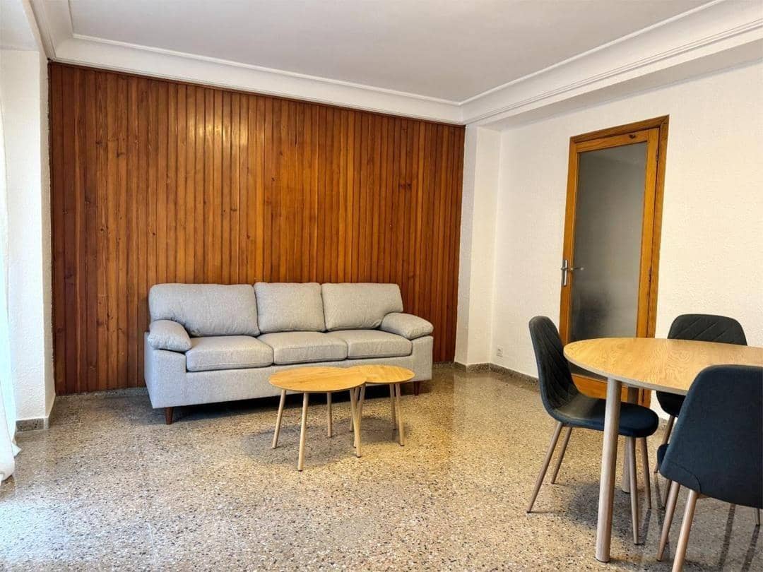 4 bedroom Flat for rent in Alfafar - € 1,300 (Ref: 9599560)