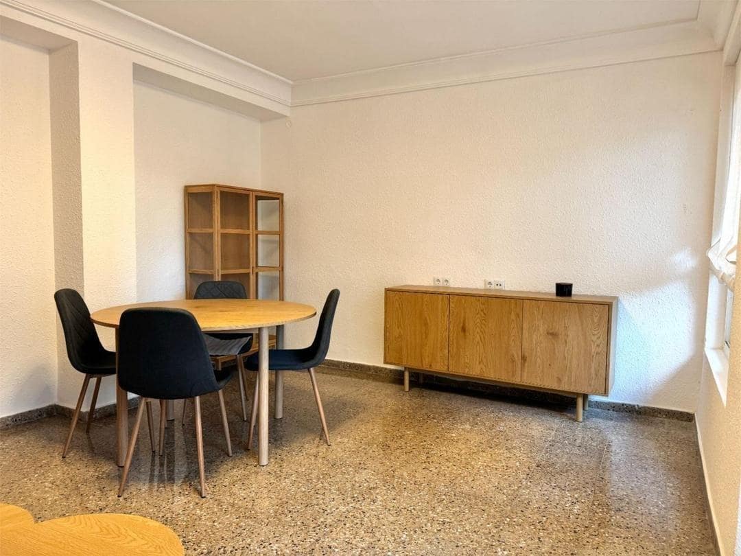 4 bedroom Flat for rent in Alfafar - € 1,300 (Ref: 9599560)