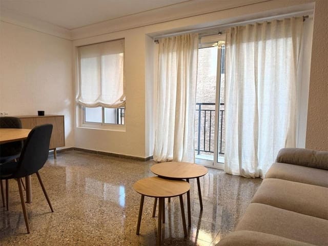 Piso de 4 habitaciones en Alfafar en alquiler - 1.300 € (Ref: 9599560)