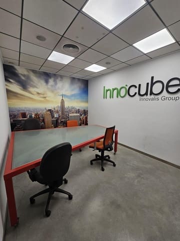 Yritys myytävänä paikassa L'Alcúdia mukana 
autotalli - 180 000 € (Ref: 9599562)