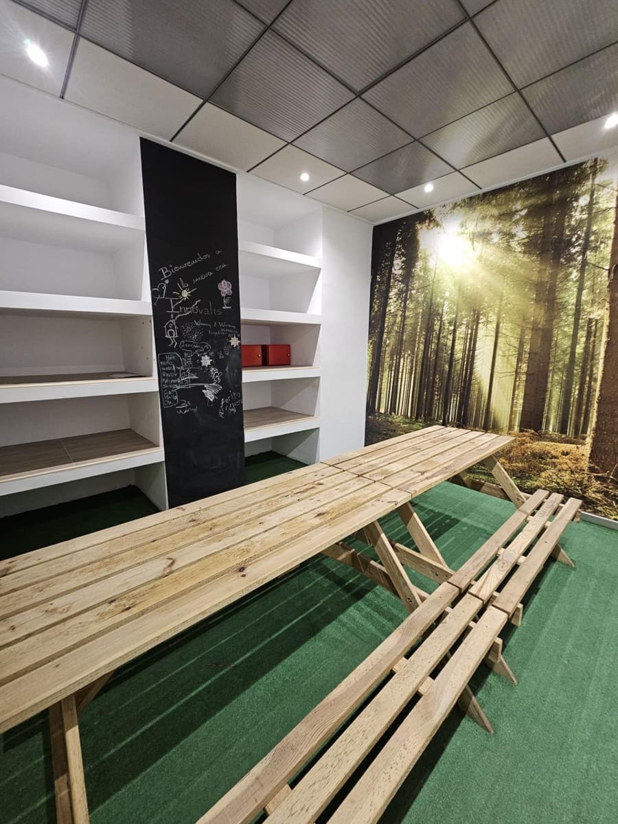 Yritys myytävänä paikassa L'Alcudia mukana 
autotalli - 180 000 € (Ref: 9599562)