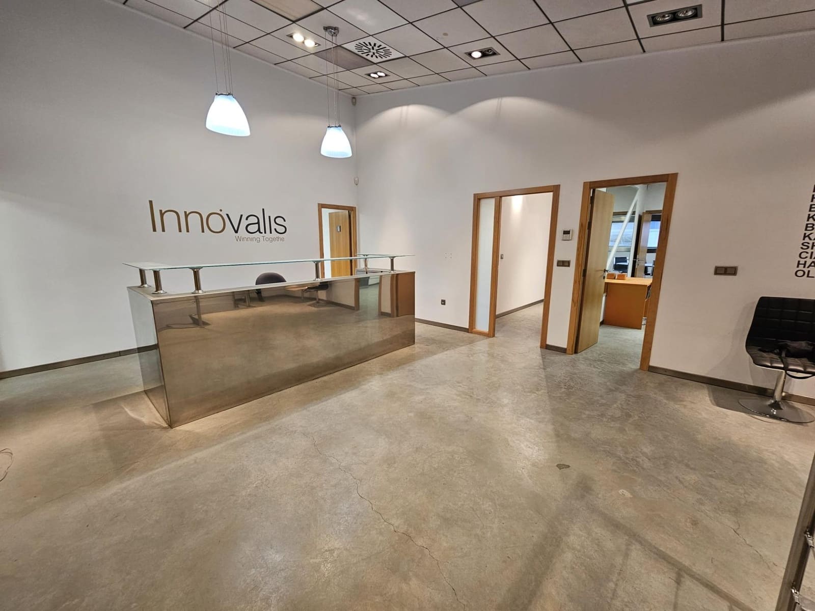 Yritys myytävänä paikassa L'Alcudia mukana 
autotalli - 180 000 € (Ref: 9599562)