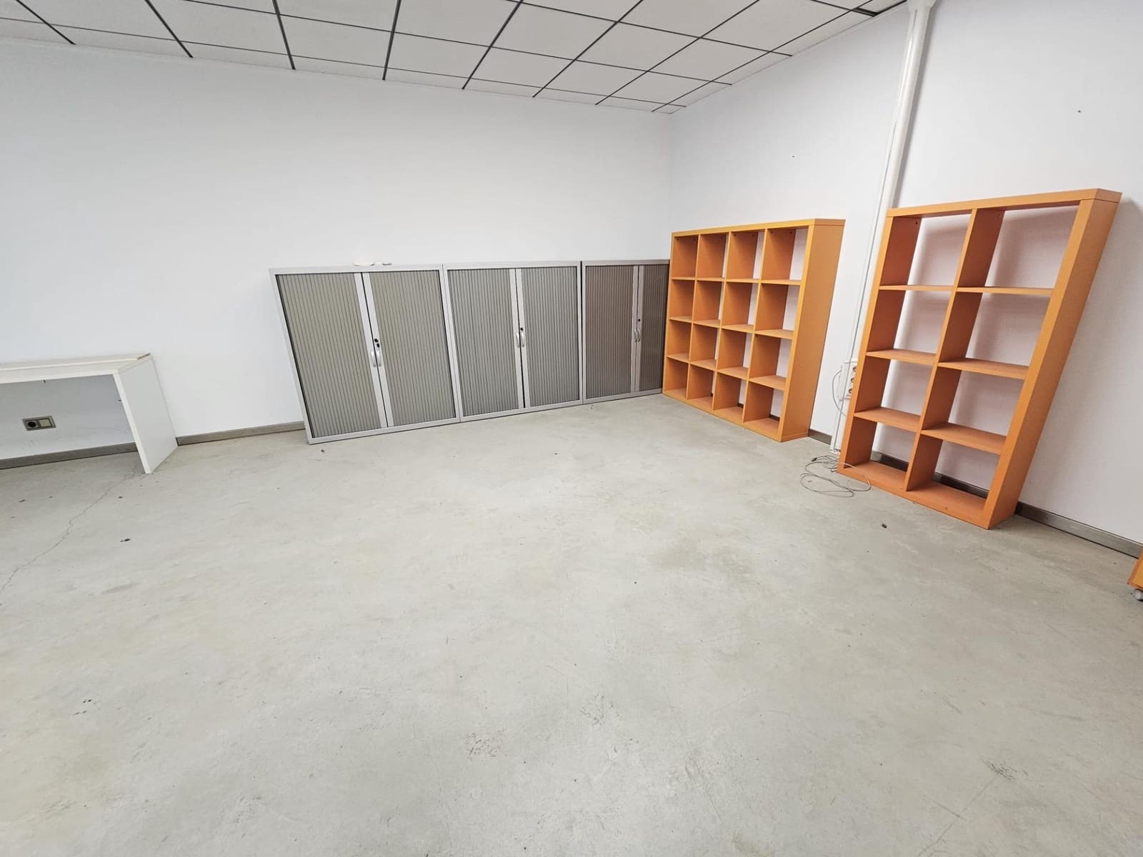 Yritys myytävänä paikassa L'Alcudia mukana 
autotalli - 180 000 € (Ref: 9599562)