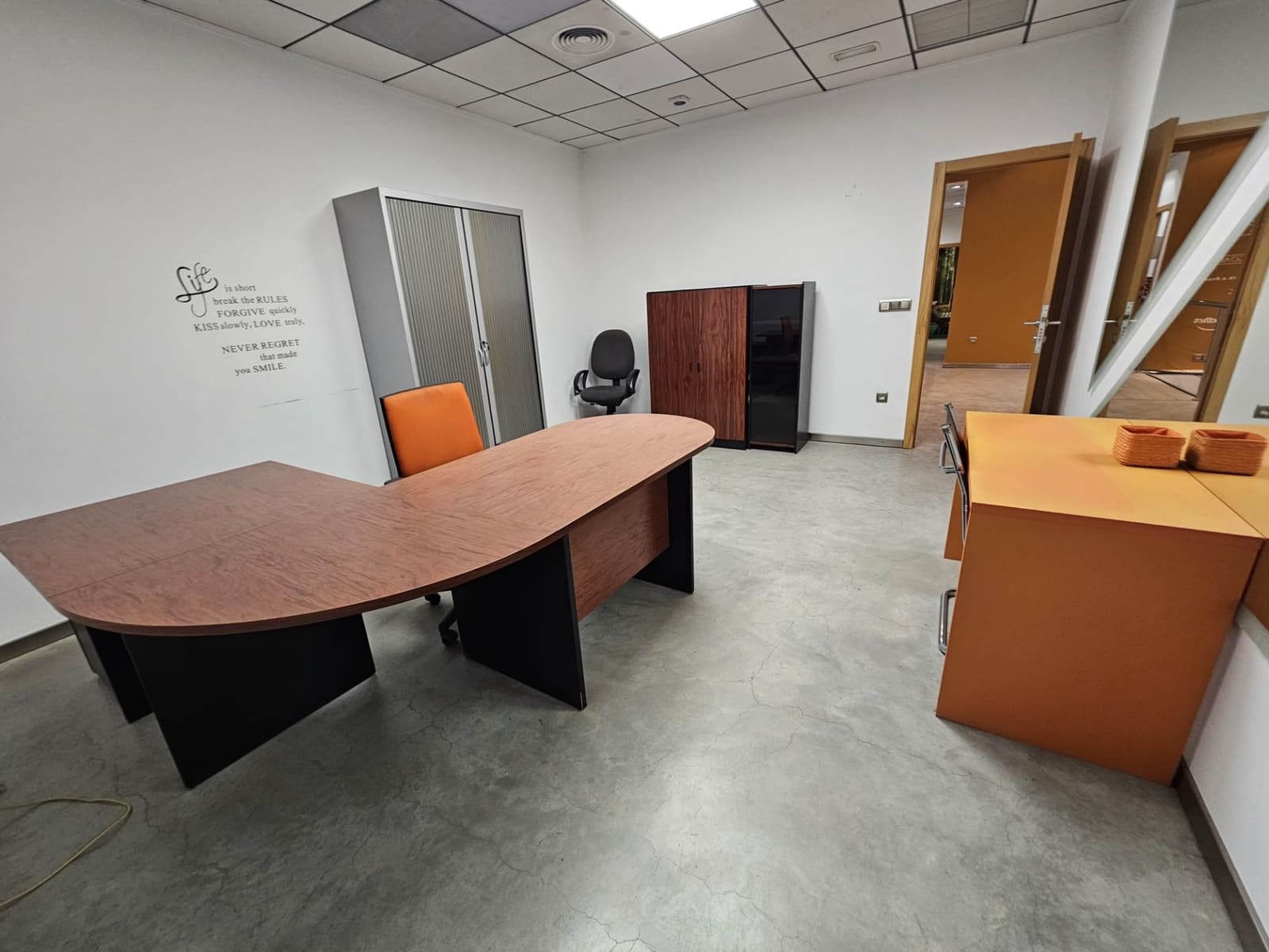 Yritys myytävänä paikassa L'Alcudia mukana 
autotalli - 180 000 € (Ref: 9599562)