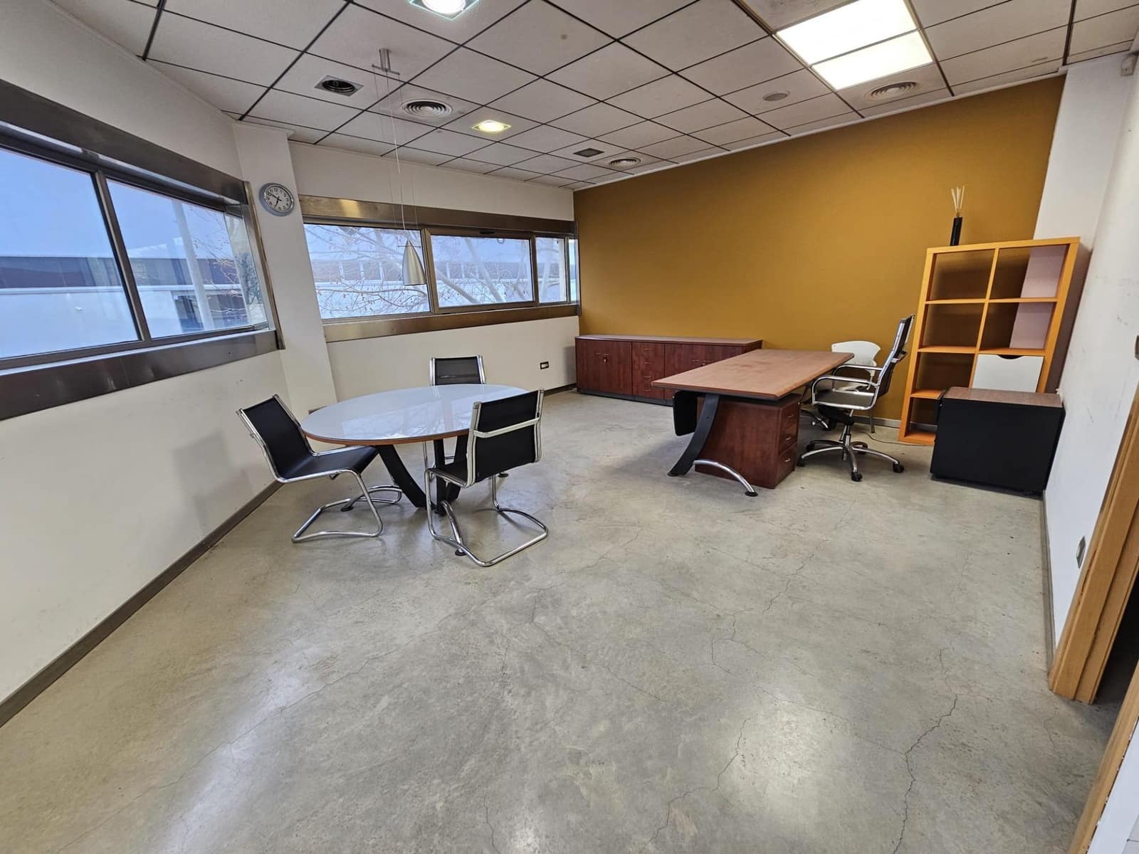 Yritys myytävänä paikassa L'Alcudia mukana 
autotalli - 180 000 € (Ref: 9599562)