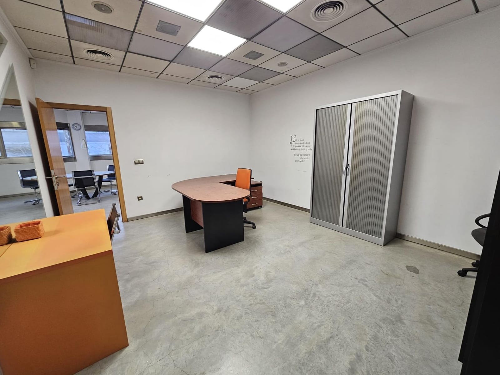 Yritys myytävänä paikassa L'Alcudia mukana 
autotalli - 180 000 € (Ref: 9599562)