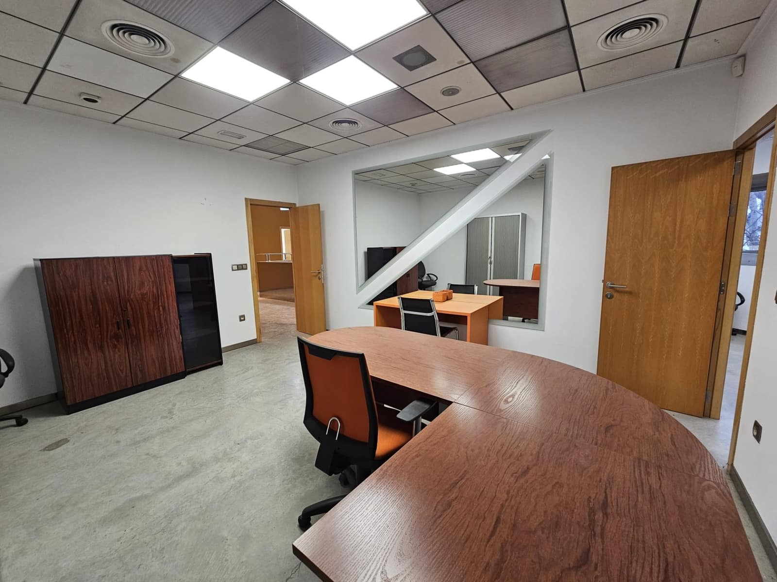 Yritys myytävänä paikassa L'Alcudia mukana 
autotalli - 180 000 € (Ref: 9599562)