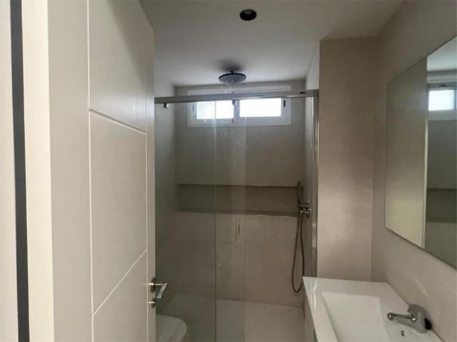 3 sovrum Lägenhet att hyra i Nou Moles, Valencia stad - 1 400 € (Ref: 9599563)