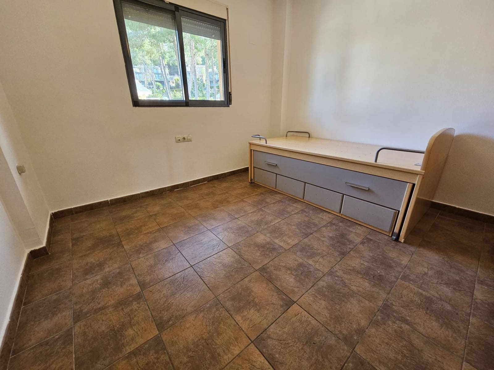 2 soveværelse Lejlighed til salg i Chiva med swimmingpool garage - € 255.000 (Ref: 9599564)