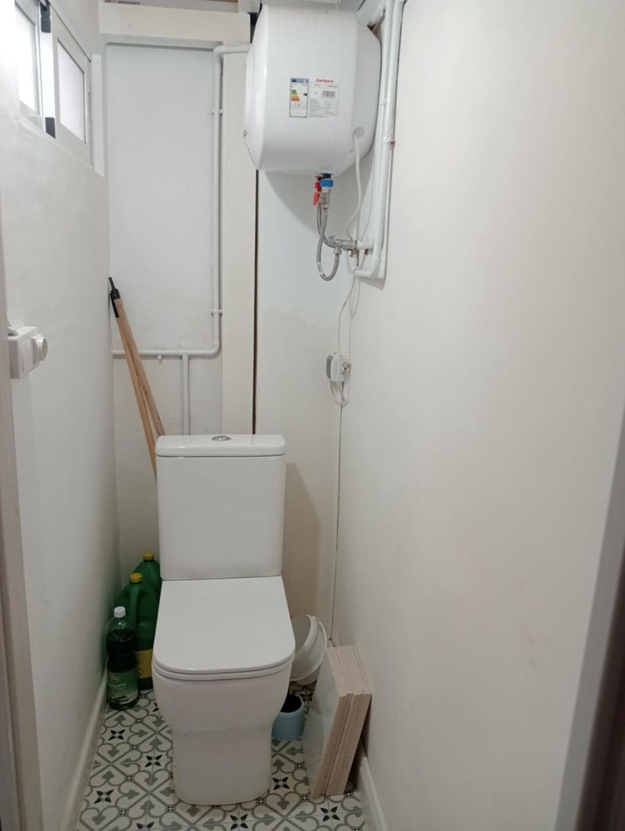 2 soveværelse Erhverv til salg i Valencia by - € 100.000 (Ref: 9608091)