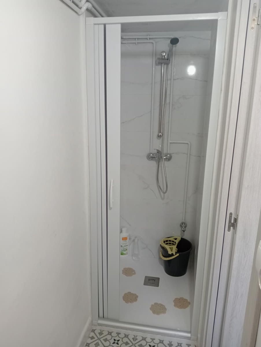 2 soveværelse Erhverv til salg i Valencia by - € 100.000 (Ref: 9608091)