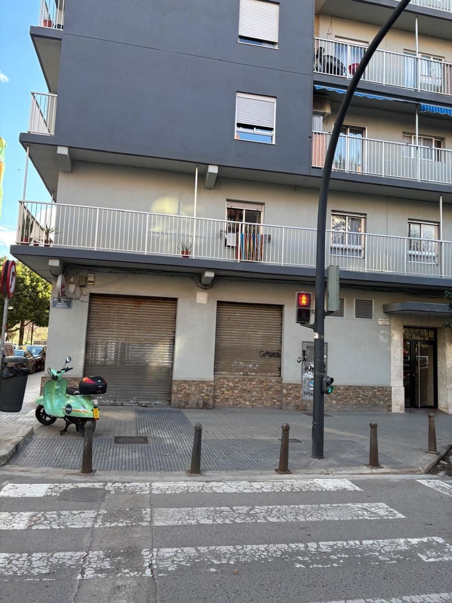 1 soverom Kommersiell til salgs i Valencia by - € 210 000 (Ref: 9608092)