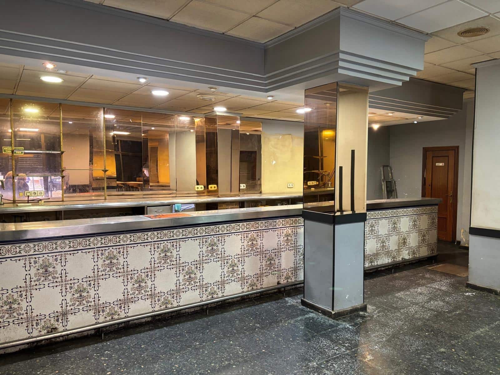 1 soverom Kommersiell til salgs i Valencia by - € 210 000 (Ref: 9608092)