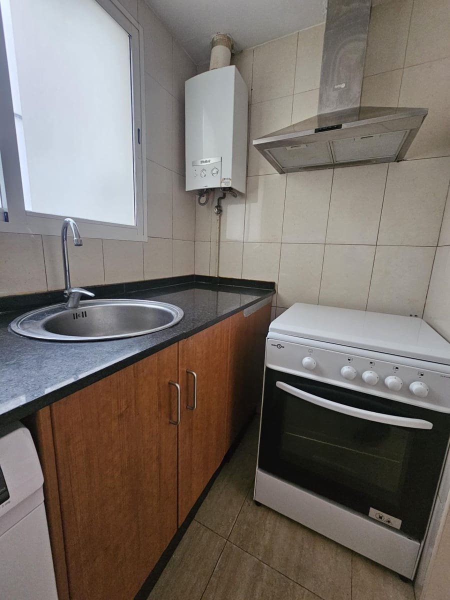 3 sovrum Lägenhet att hyra i Valencia stad - 1 280 € (Ref: 9611557)