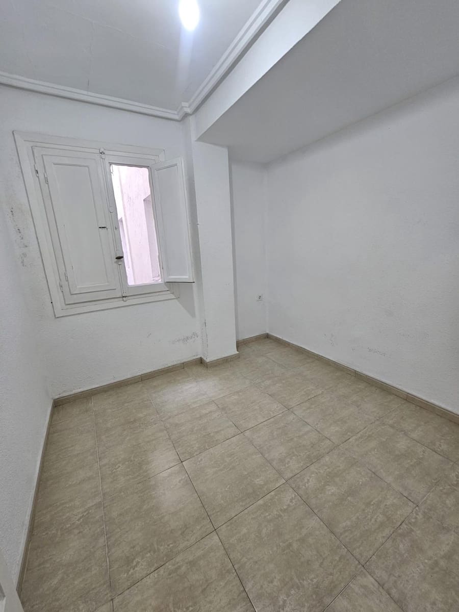 3 sovrum Lägenhet att hyra i Valencia stad - 1 280 € (Ref: 9611557)