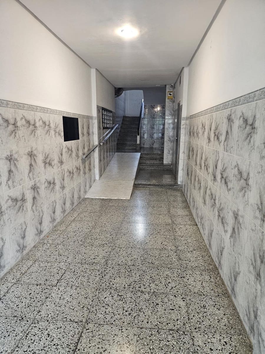 3 sovrum Lägenhet att hyra i Valencia stad - 1 280 € (Ref: 9611557)