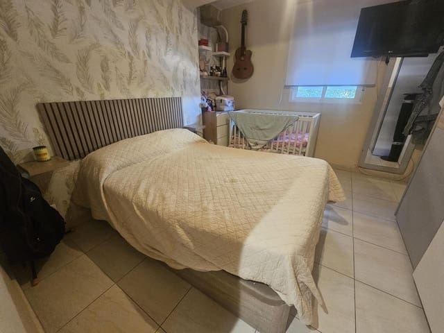 3 sovrum Lägenhet till salu i Torrefiel, Valencia stad - 195 000 € (Ref: 9611559)