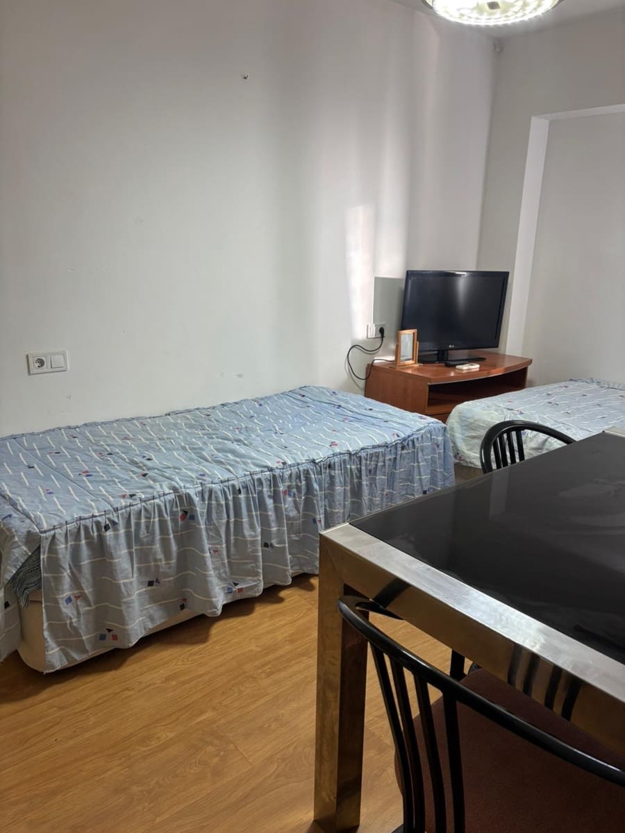 1 soveværelse Lejlighed til leje i Valencia by - € 650 (Ref: 9619240)