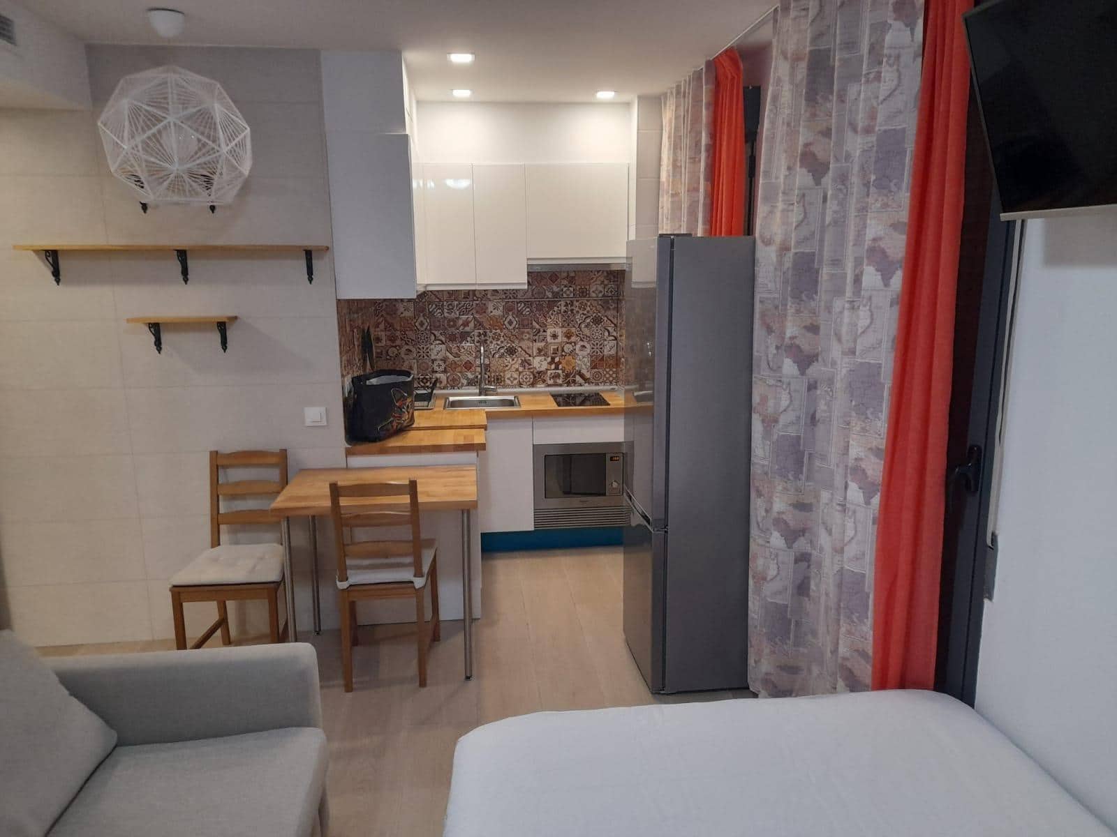 2 makuuhuone Yksiö myytävänä paikassa Valencia kaupunki - 360 000 € (Ref: 9625581)