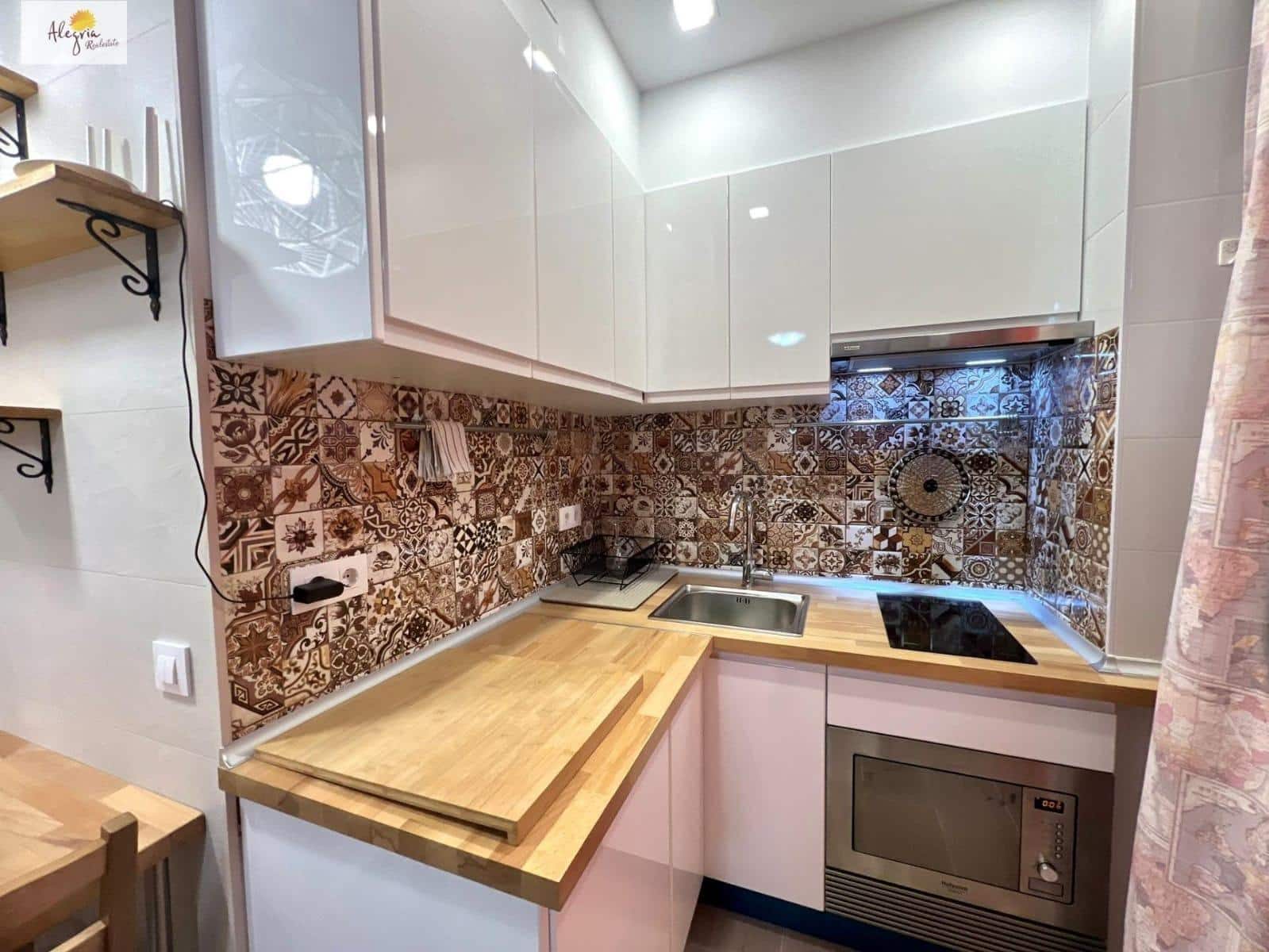 2 makuuhuone Yksiö myytävänä paikassa Valencia kaupunki - 360 000 € (Ref: 9625581)