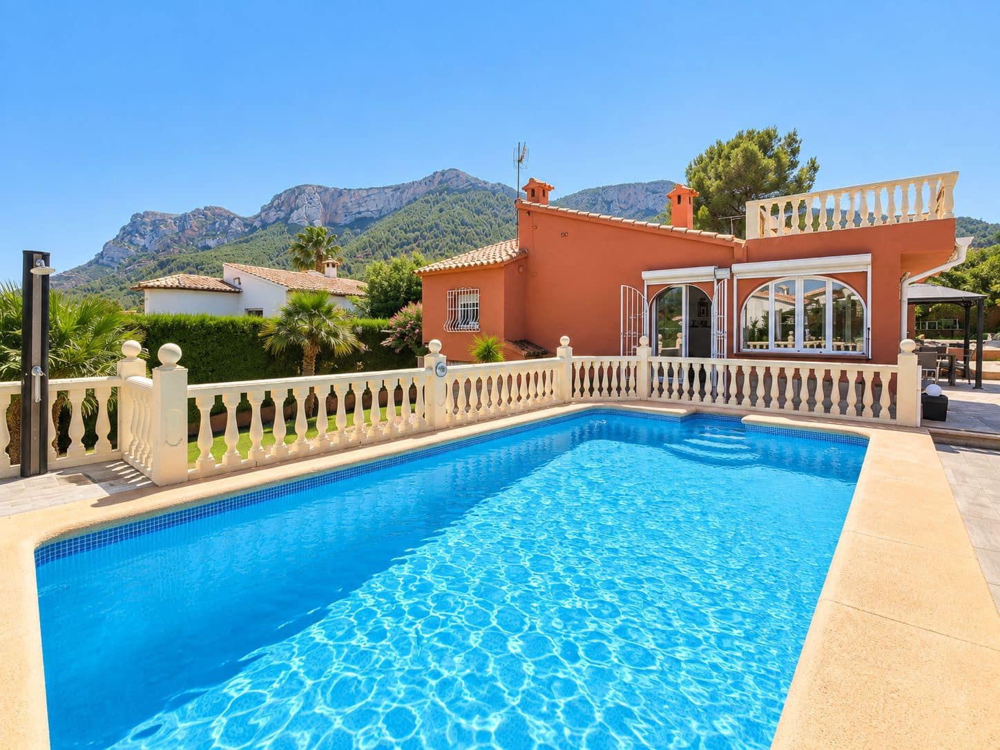 3 bedroom Villa for sale in Denia with pool - € 525,000 (Ref: 10050695)