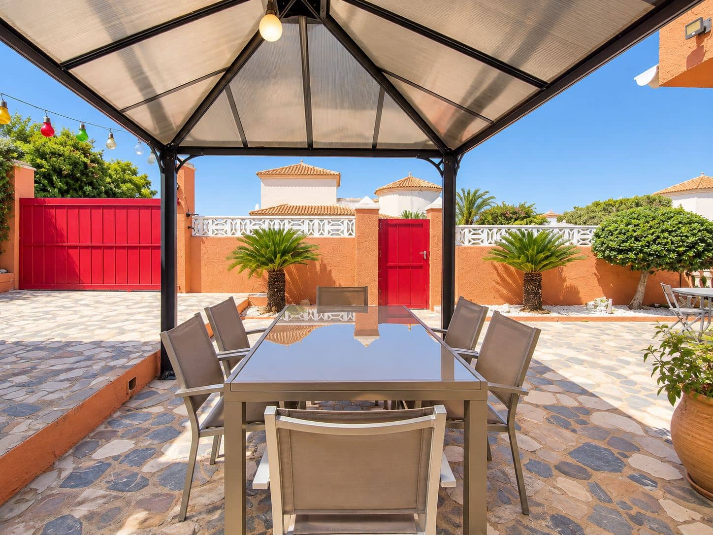 3 bedroom Villa for sale in Denia with pool - € 525,000 (Ref: 10050695)